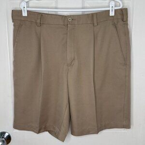 Nike Golf Khaki Pleated Shorts Tan Size 36